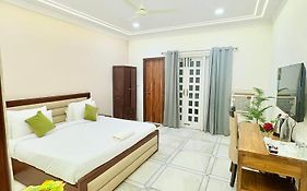 Gulmohar Residency, Hauz Khas New Delhi, Couple Friendly